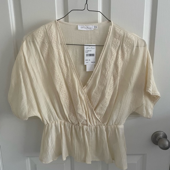 All in Favor Peplum Top/Blouse Size XS NWT Never worn - Picture 2 of 7